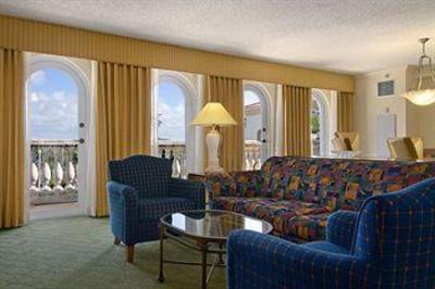 фото отеля Hilton Naples