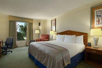 фото отеля Hilton Naples