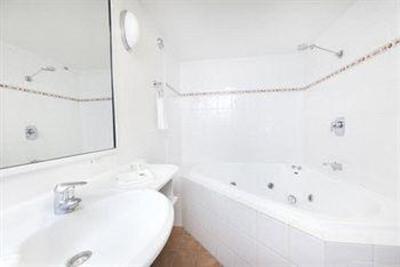 фото отеля Australis Sovereign Hotel