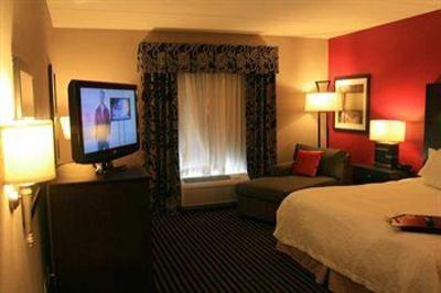 фото отеля Hampton Inn Birmingham/Leeds