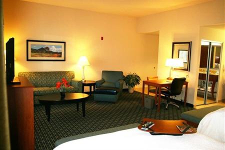 фото отеля Hampton Inn & Suites Lancaster