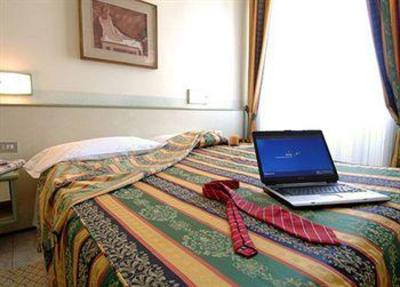 фото отеля Hotel Mistral Milan