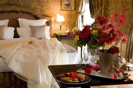 фото отеля Chateau De Mirambeau