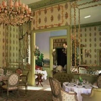 фото отеля Chateau De Mirambeau