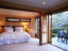 фото отеля Lake Taupo Lodge