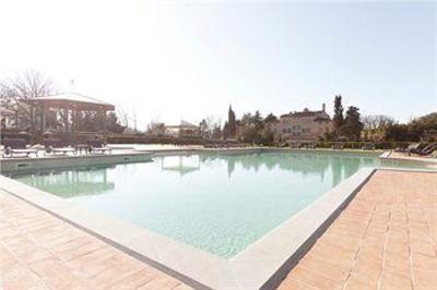 фото отеля Badia Di Campoleone Green Resort Capolona