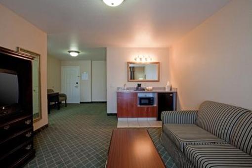 фото отеля Holiday Inn Express Lancaster (California)