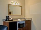 фото отеля Holiday Inn Express Lancaster (California)