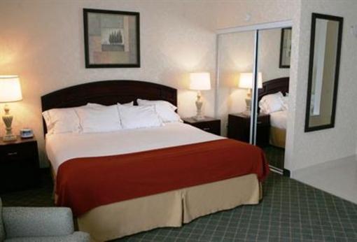 фото отеля Holiday Inn Express Hotel & Suites Collingwood - Blue Mountain