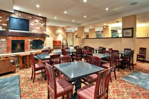 фото отеля Holiday Inn Express Hotel & Suites Collingwood - Blue Mountain
