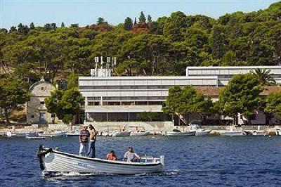 фото отеля Delfin Hvar Harborcourt Hotel