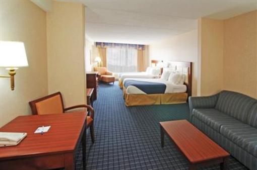 фото отеля Holiday Inn Express Hotel & Suites Belleville