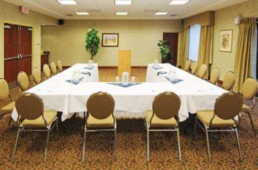 фото отеля Holiday Inn Express Hotel & Suites Belleville
