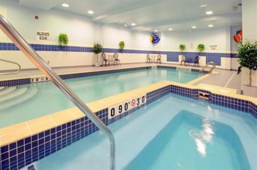 фото отеля Holiday Inn Express Hotel & Suites Belleville