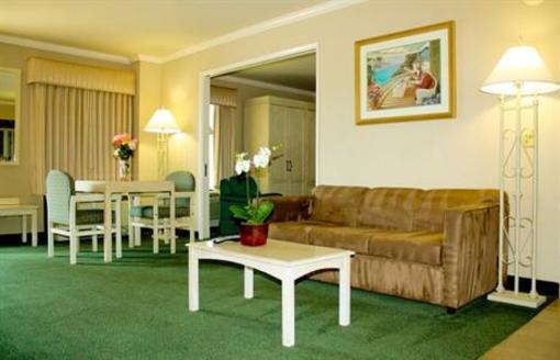 фото отеля BEST WESTERN PLUS South Coast Inn