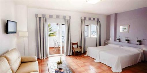 фото отеля Apartamentos Aviacio - Formentera Mar