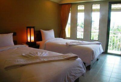 фото отеля Poppa Palace Hotel Phuket