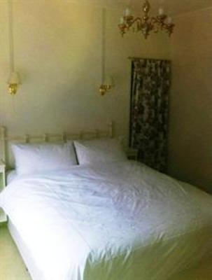 фото отеля Lucroft Guesthouse