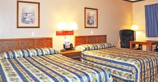 фото отеля Travelers Inn and Suites Wharton