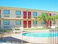 Travelers Inn and Suites Wharton