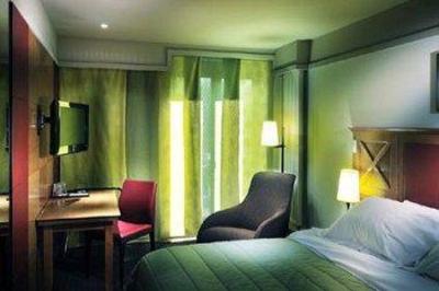 фото отеля Baud Hotel Bonne