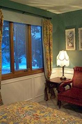 фото отеля Ships Point Inn B&B
