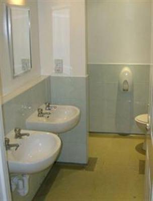 фото отеля West Beach Hotel