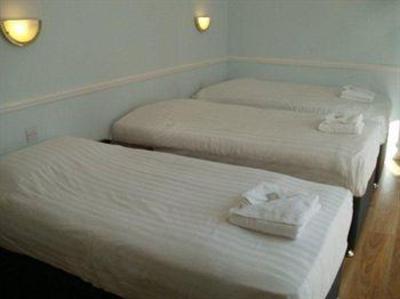 фото отеля West Beach Hotel