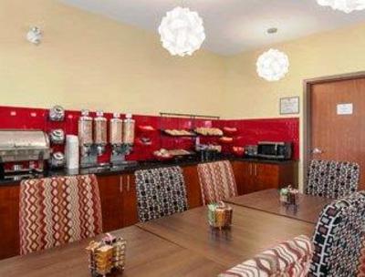 фото отеля Ramada Carlyle Sk