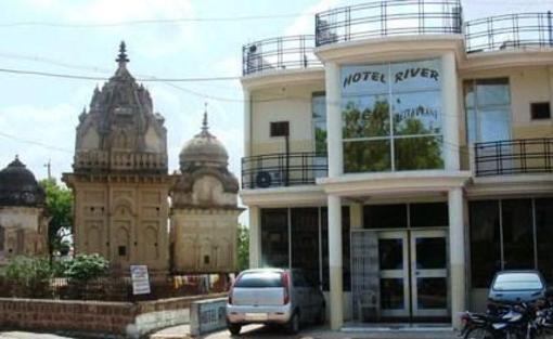 фото отеля Hotel River View Jabalpur
