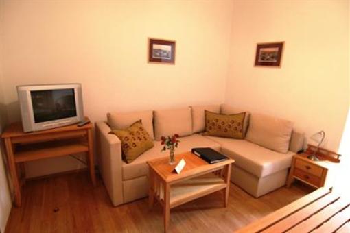 фото отеля Oroszlanos Borhotel es Vendeglo