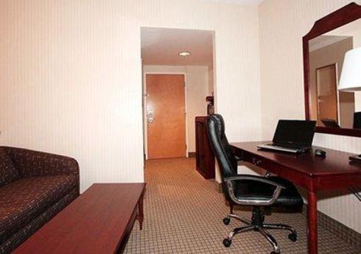 фото отеля Comfort Inn & Suites - York