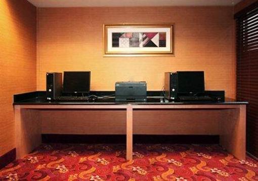 фото отеля Comfort Inn & Suites - York