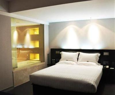 фото отеля Qindu Hotel Nanjing