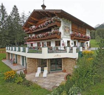 фото отеля Lindenhof Hotel Ramsau am Dachstein