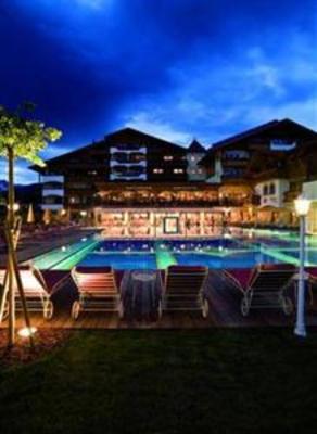 фото отеля Active And Spa Resort Alpenpark Seefeld