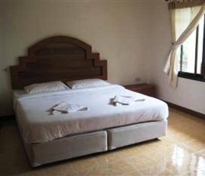 фото отеля Baan Srinimit House & Apartment