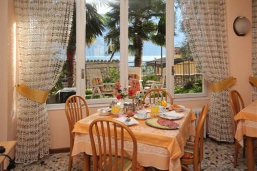 фото отеля Hotel Susy Limone sul Garda