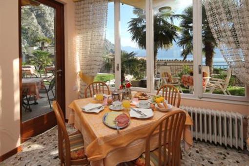 фото отеля Hotel Susy Limone sul Garda