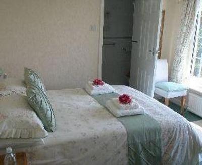 фото отеля Dovers House B&B Looe