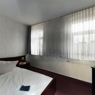 фото отеля Hotel Goldener Lowe Triebes