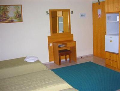 фото отеля Hotel Flisvos