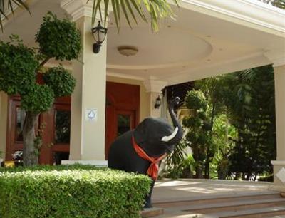 фото отеля Angkor Holiday Hotel
