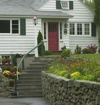 фото отеля Lighthouse Inn Bed & Breakfast and Cottages