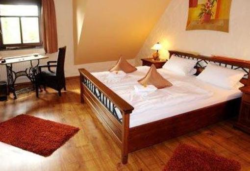 фото отеля Landhotel Lindenhof Grevenbroich