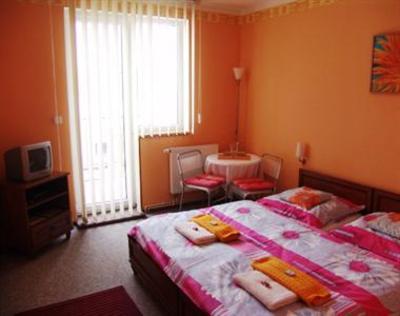 фото отеля Pension Three
