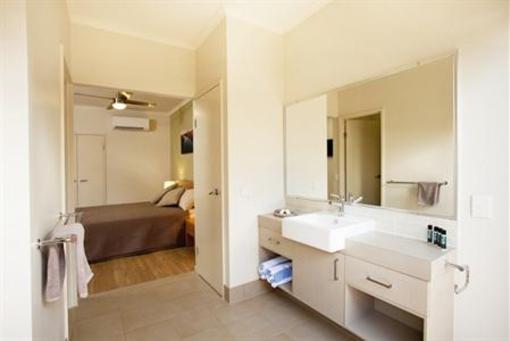 фото отеля Freshwater East Kimberley Apartments