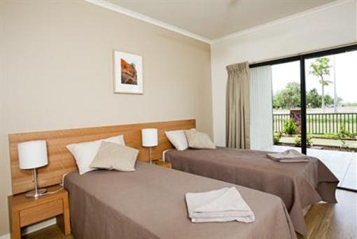 фото отеля Freshwater East Kimberley Apartments
