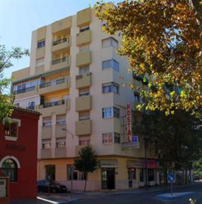 фото отеля Hostal Mediterraneo Torre del Mar