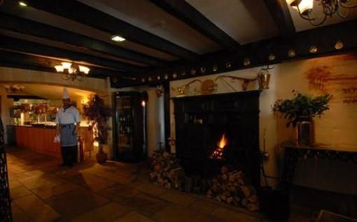 фото отеля Crossbutts Stable Restaurant with Courtyard Rooms